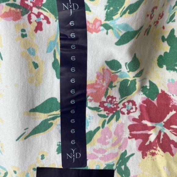 NWT NYDJ Kendall Printed Roll Cuff Ankle Jean lift tuck tech White Floral size 6 - Picture 6 of 13